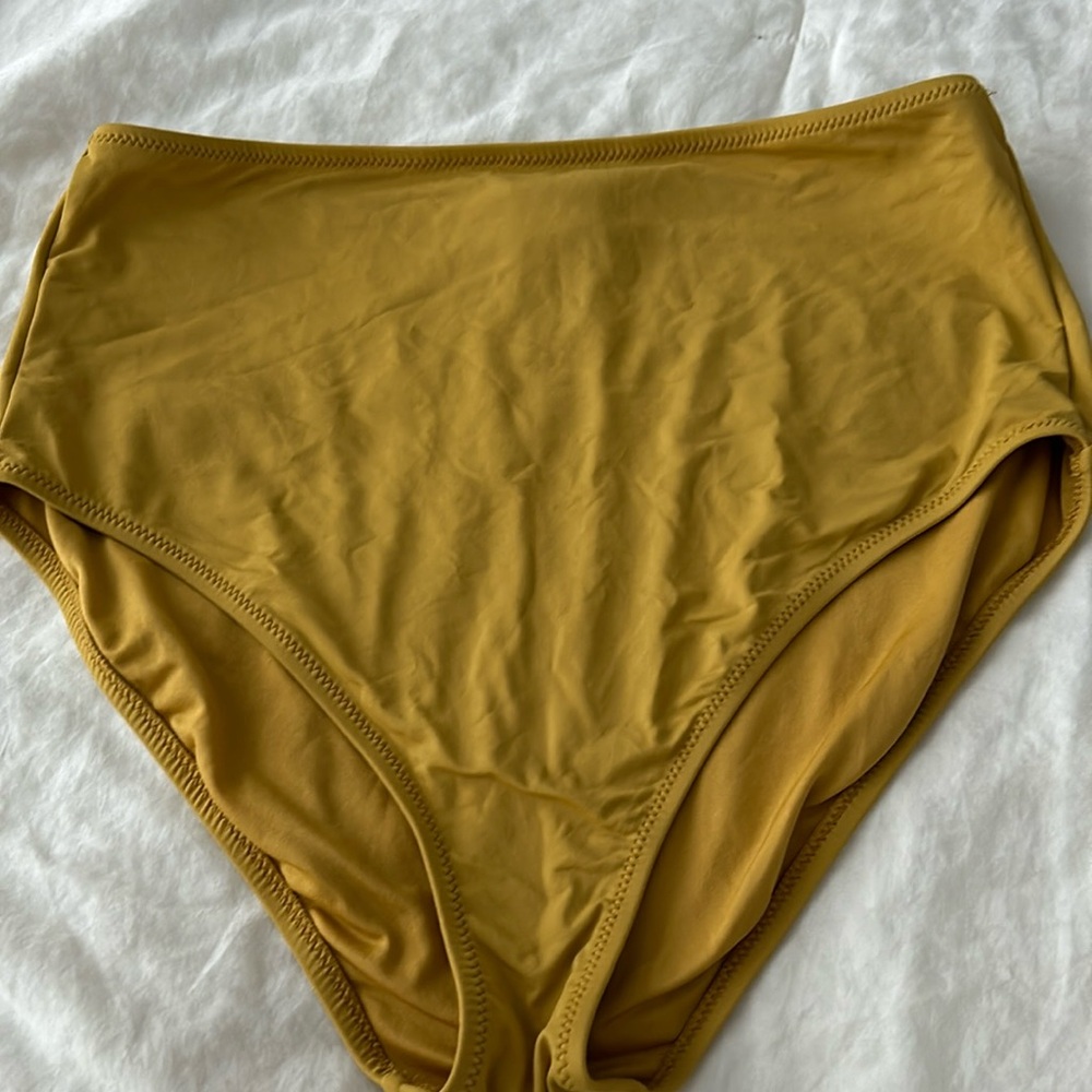 🌊GAP BATHING SUIT BOTTOM🌊